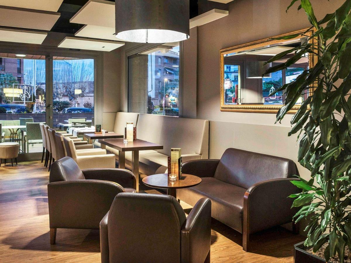 ホテル Ibis Styles Figueres Ronda エクステリア 写真