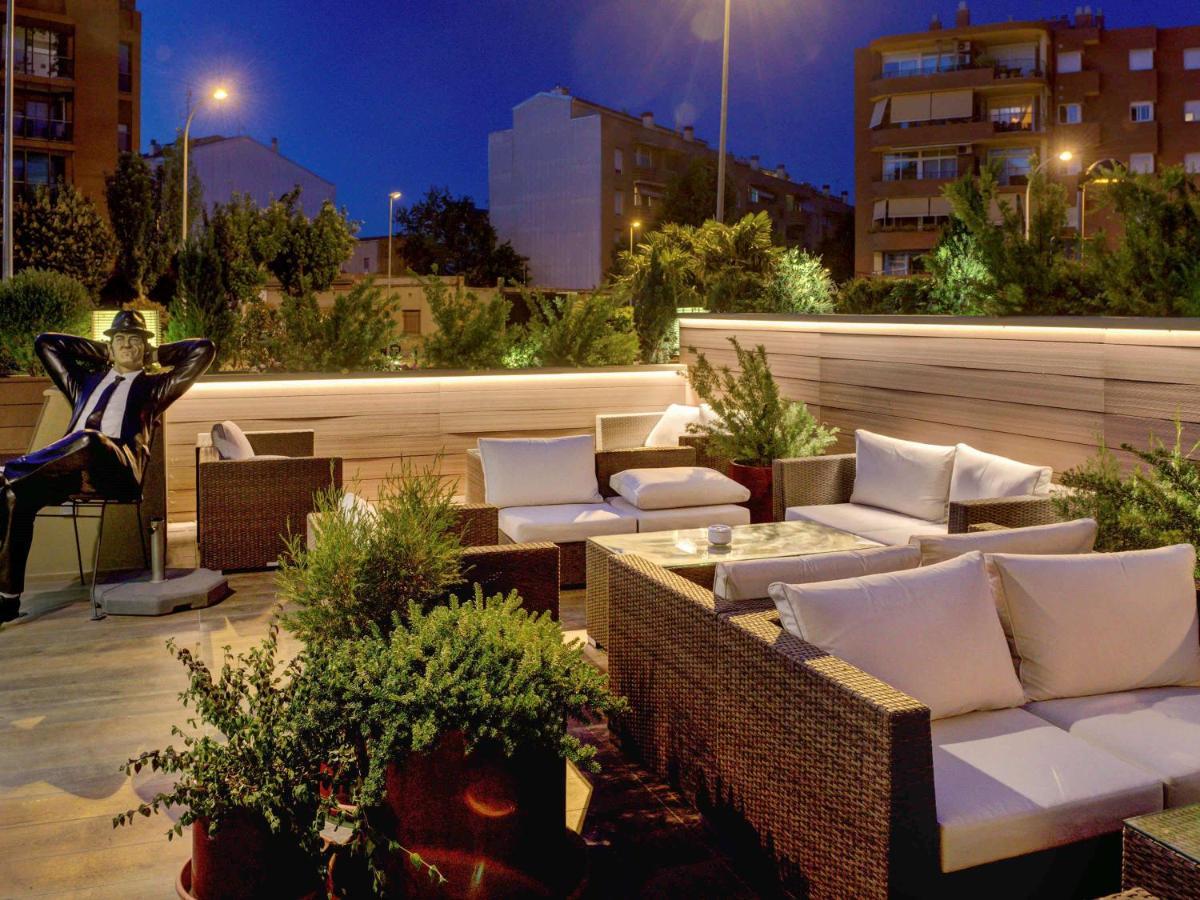ホテル Ibis Styles Figueres Ronda エクステリア 写真
