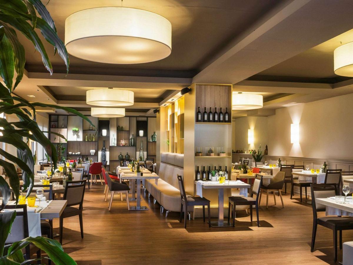 ホテル Ibis Styles Figueres Ronda エクステリア 写真