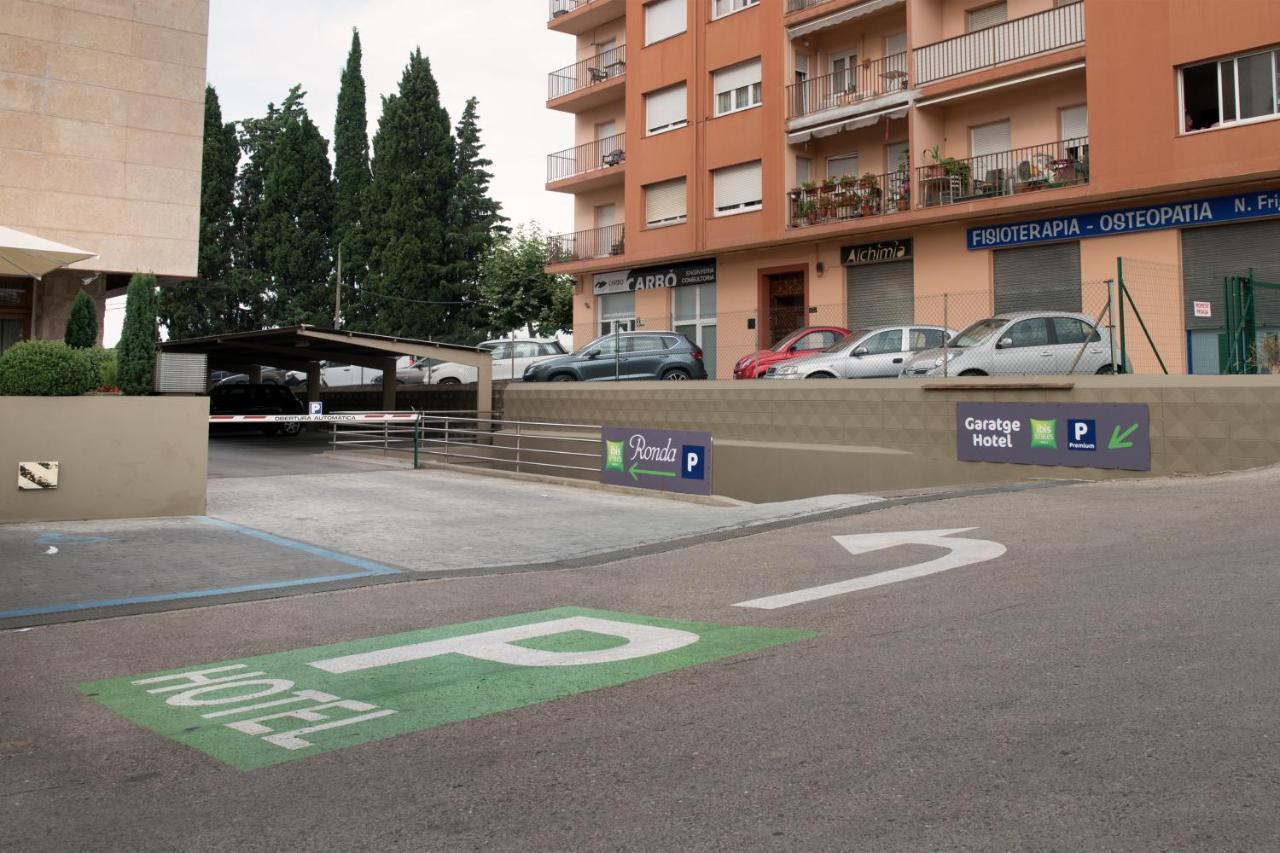 ホテル Ibis Styles Figueres Ronda エクステリア 写真