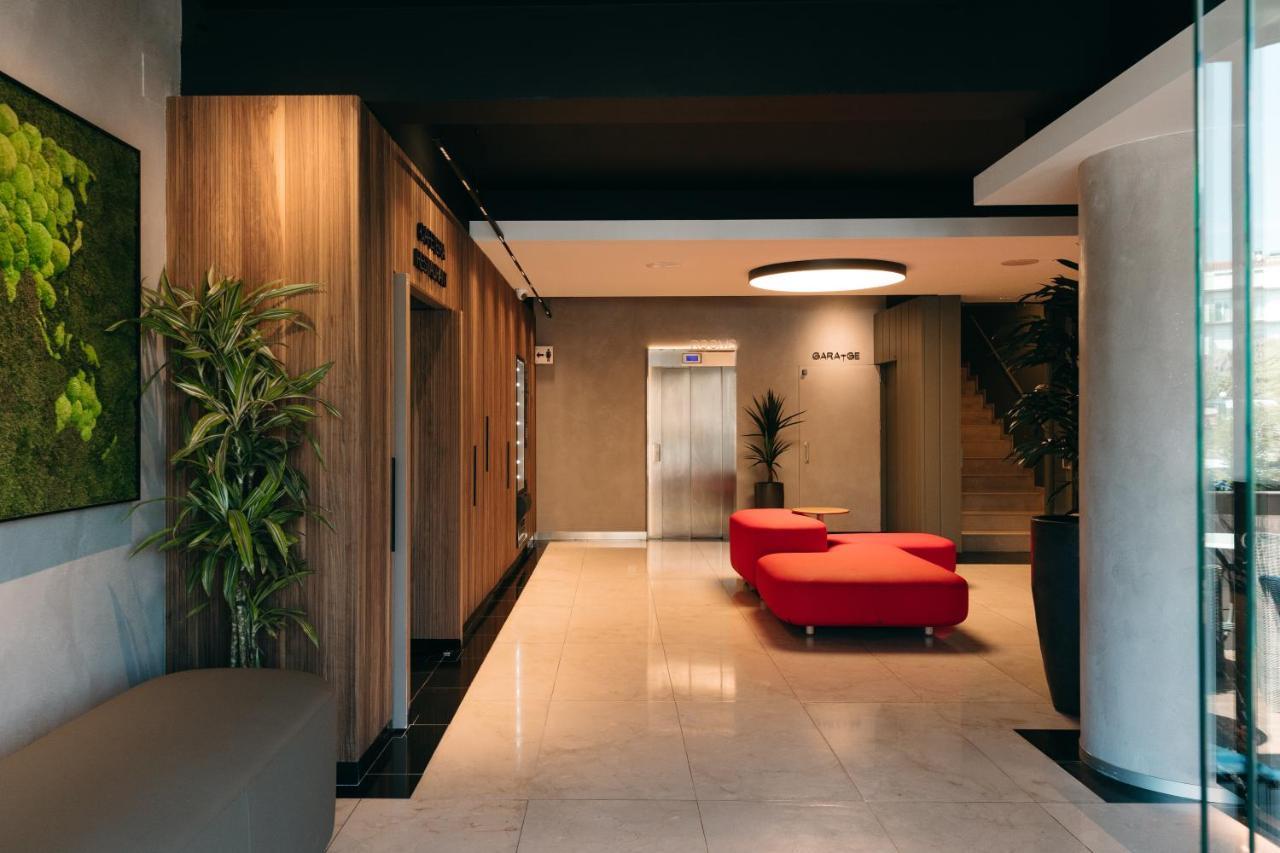 ホテル Ibis Styles Figueres Ronda エクステリア 写真