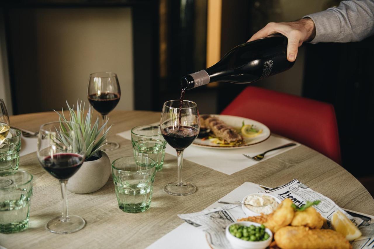 ホテル Ibis Styles Figueres Ronda エクステリア 写真