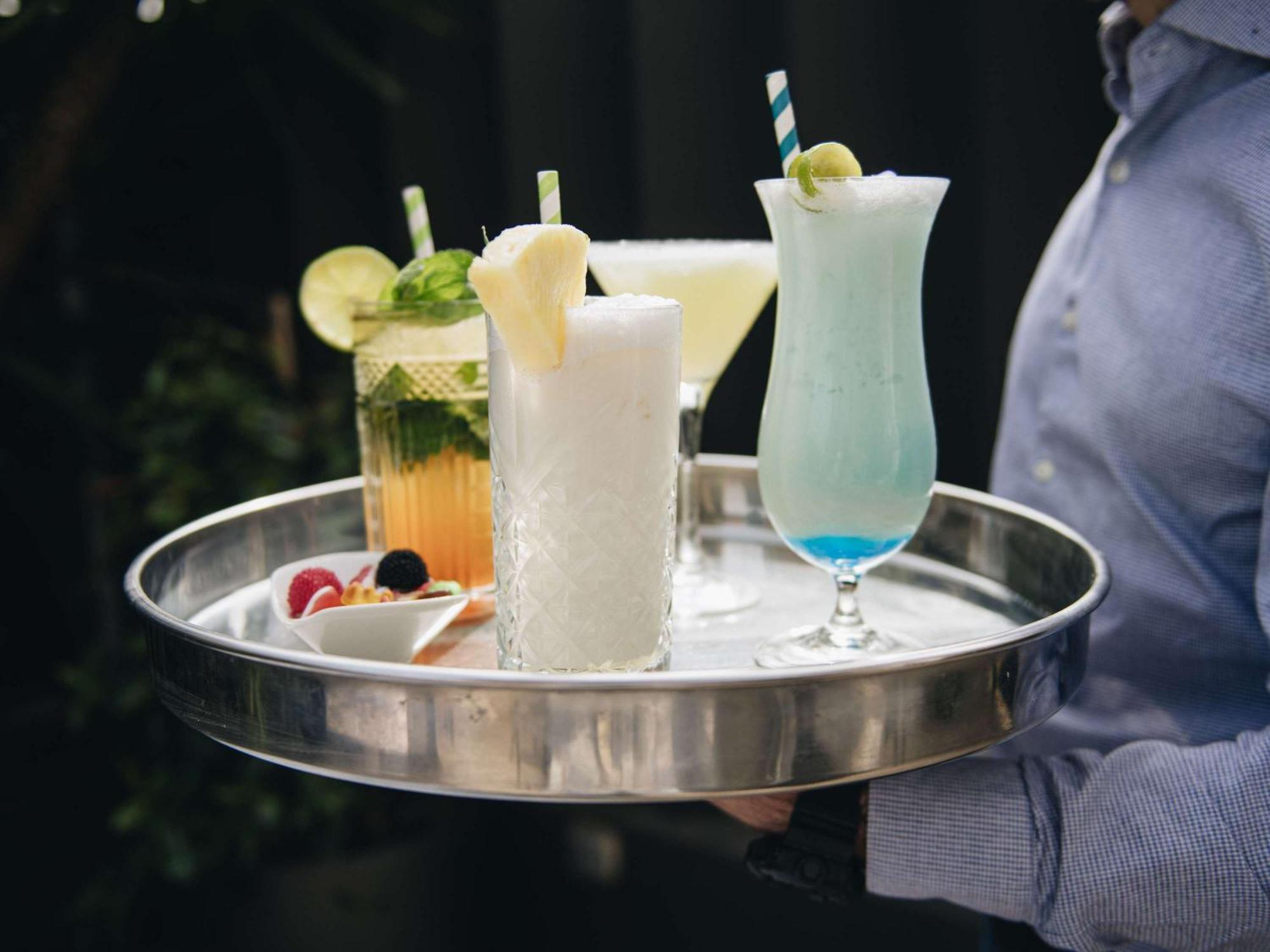 ホテル Ibis Styles Figueres Ronda エクステリア 写真