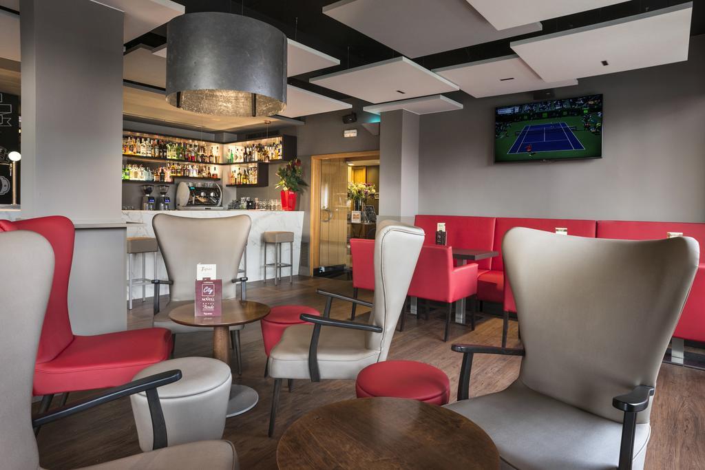 ホテル Ibis Styles Figueres Ronda エクステリア 写真