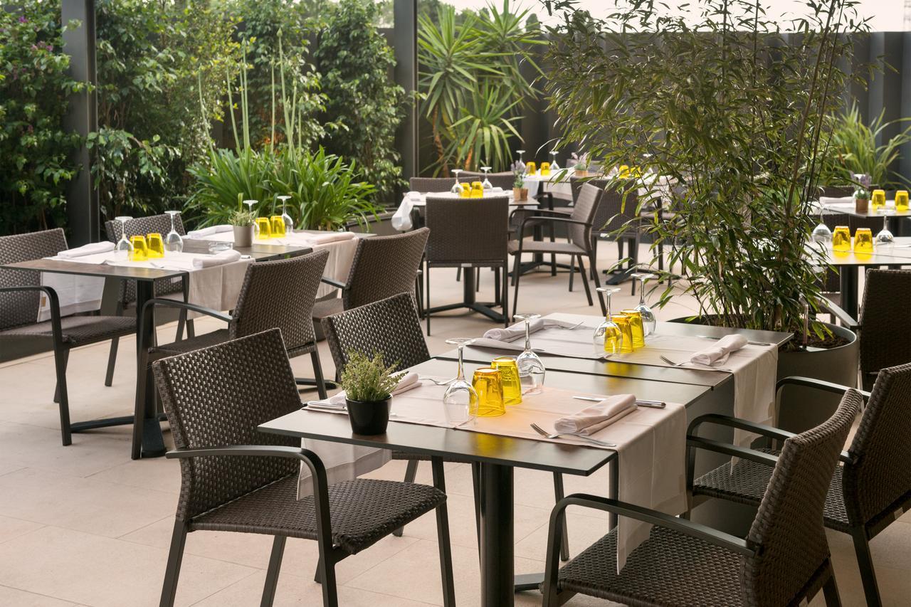 ホテル Ibis Styles Figueres Ronda エクステリア 写真